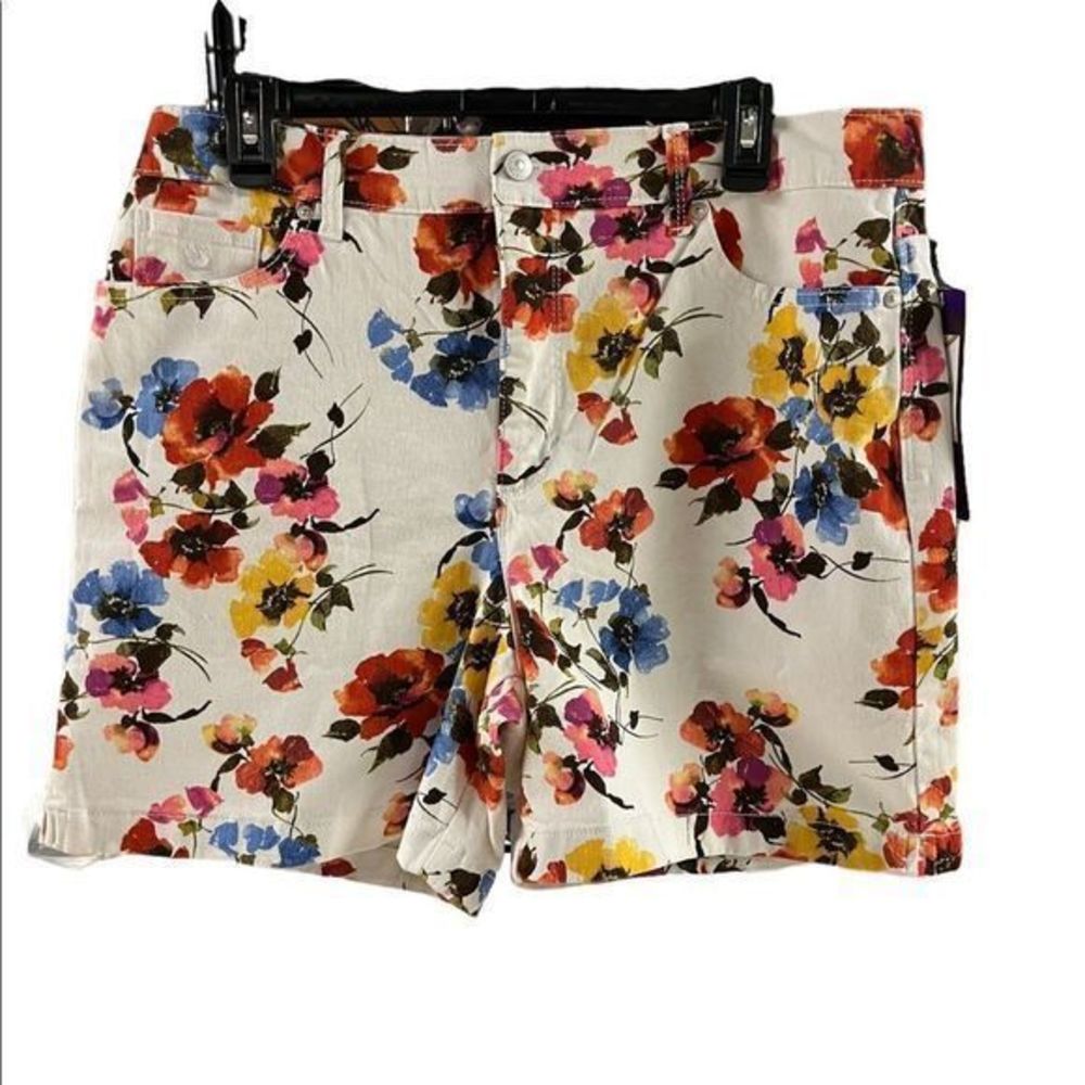 Gloria Vanderbilt Amanda summer Jean shorts size 14 short‎ length high rise. NWT